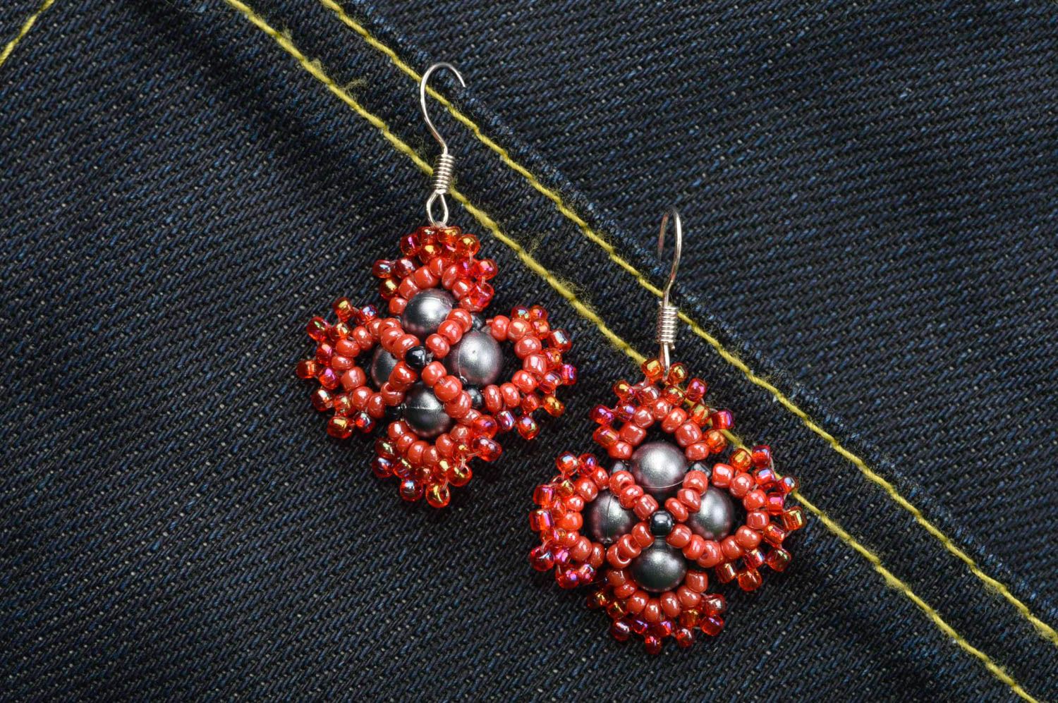 Серьги ручной работы модные серьги красные нарядные красивые серьги из бисера фото 1