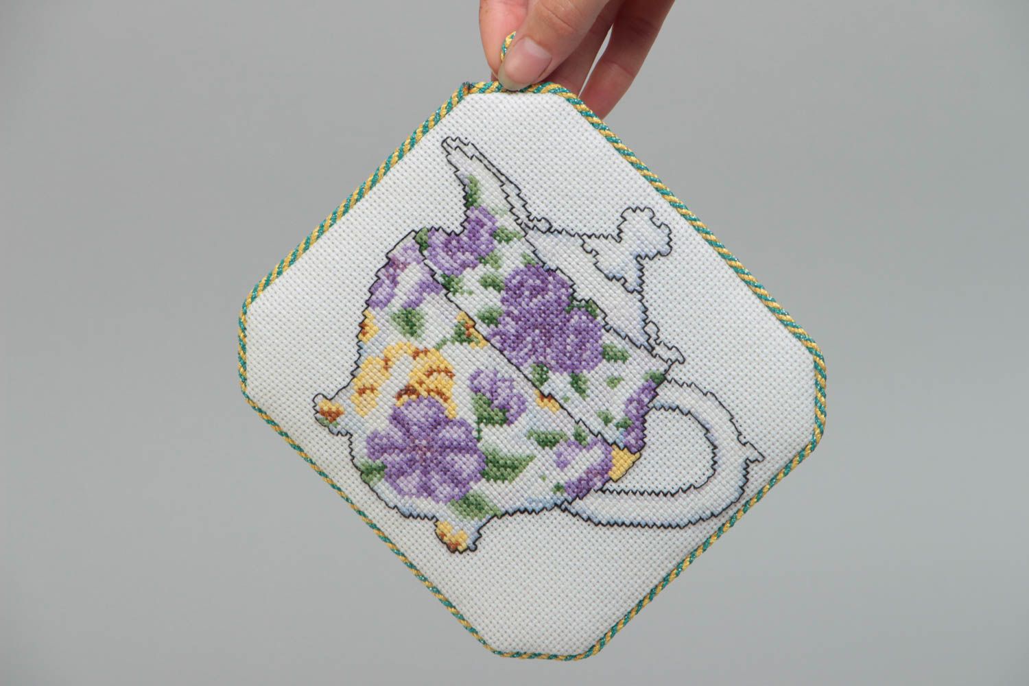 Bestickter schöner Designer Textil Untersetzer für Tassen mit Bild von Teekanne foto 5