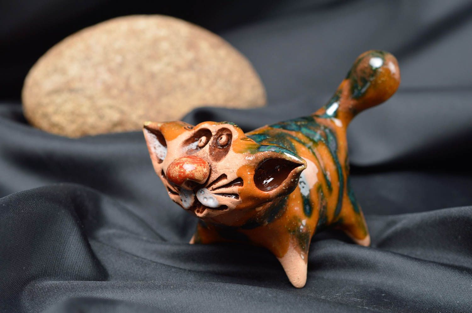 Глиняная статуэтка расписанная цветной глазурью хэнд мэйд Худой кот коричневый фото 1