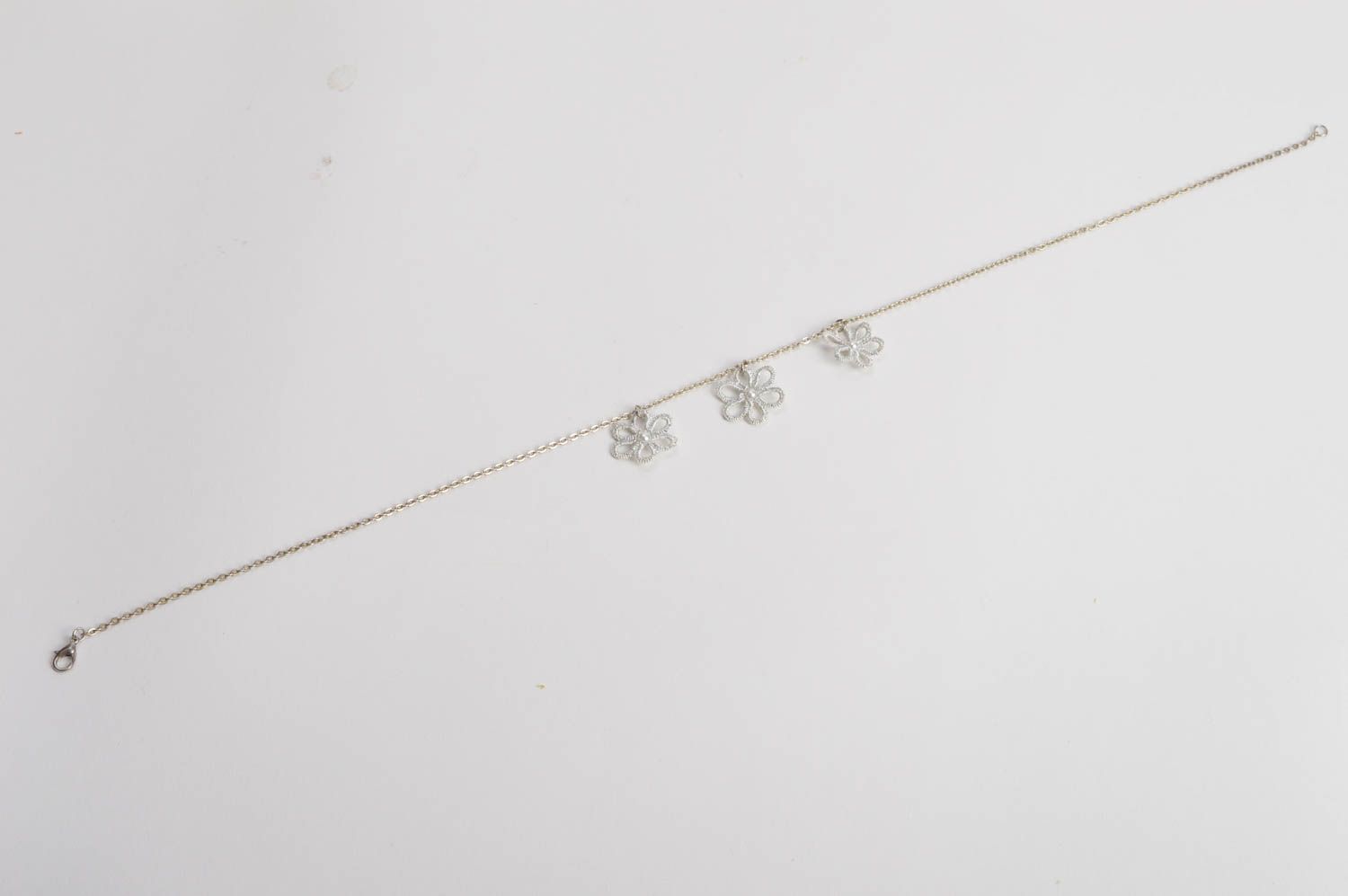 Handmade laconic thin metal chain necklace with small tatting thread flowers photo 4