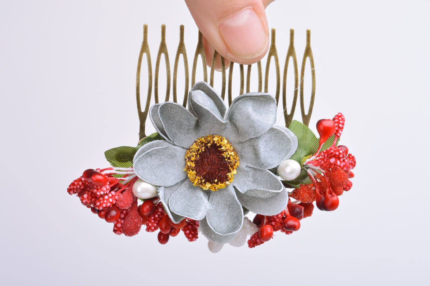 Set of handmade artificial flower hair combs 3 items photo 3