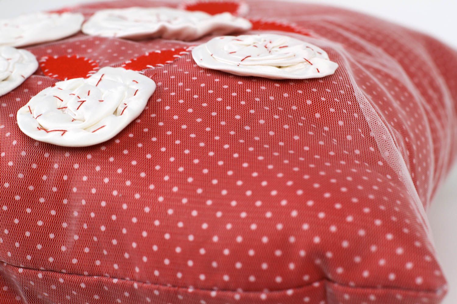 Handmade schönes Kissen mit weißen Rosen Designer Kissen Schlafzimmer Deko  foto 4