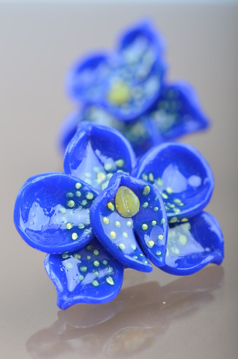 Handmade bright blue flower stud earrings in the shape of orchids for women photo 5