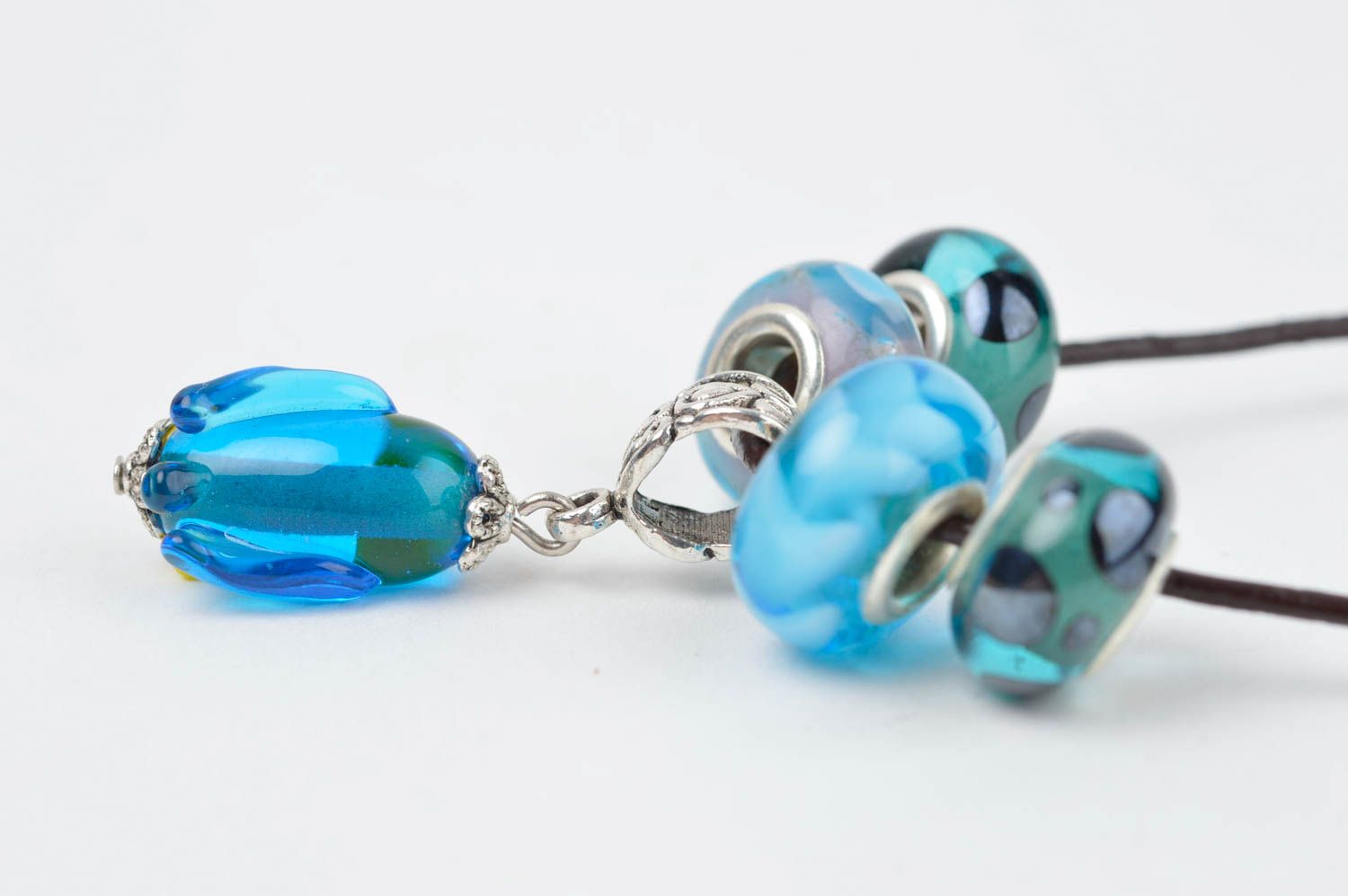 Handmade glass beaded necklace lampwork pendant designer pendant glass beads photo 3