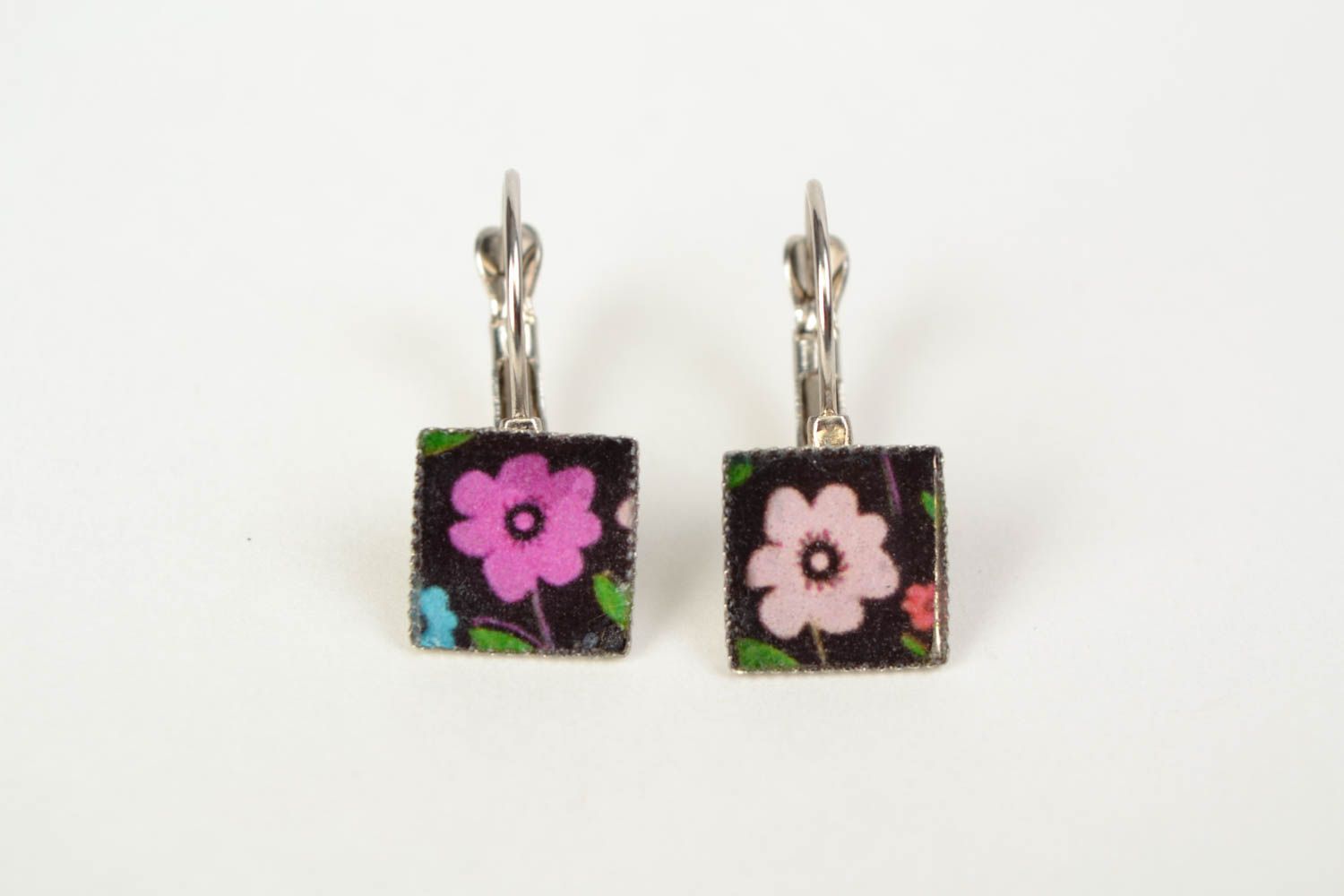 Small handmade decoupage square earrings with flowers and English fastener photo 4