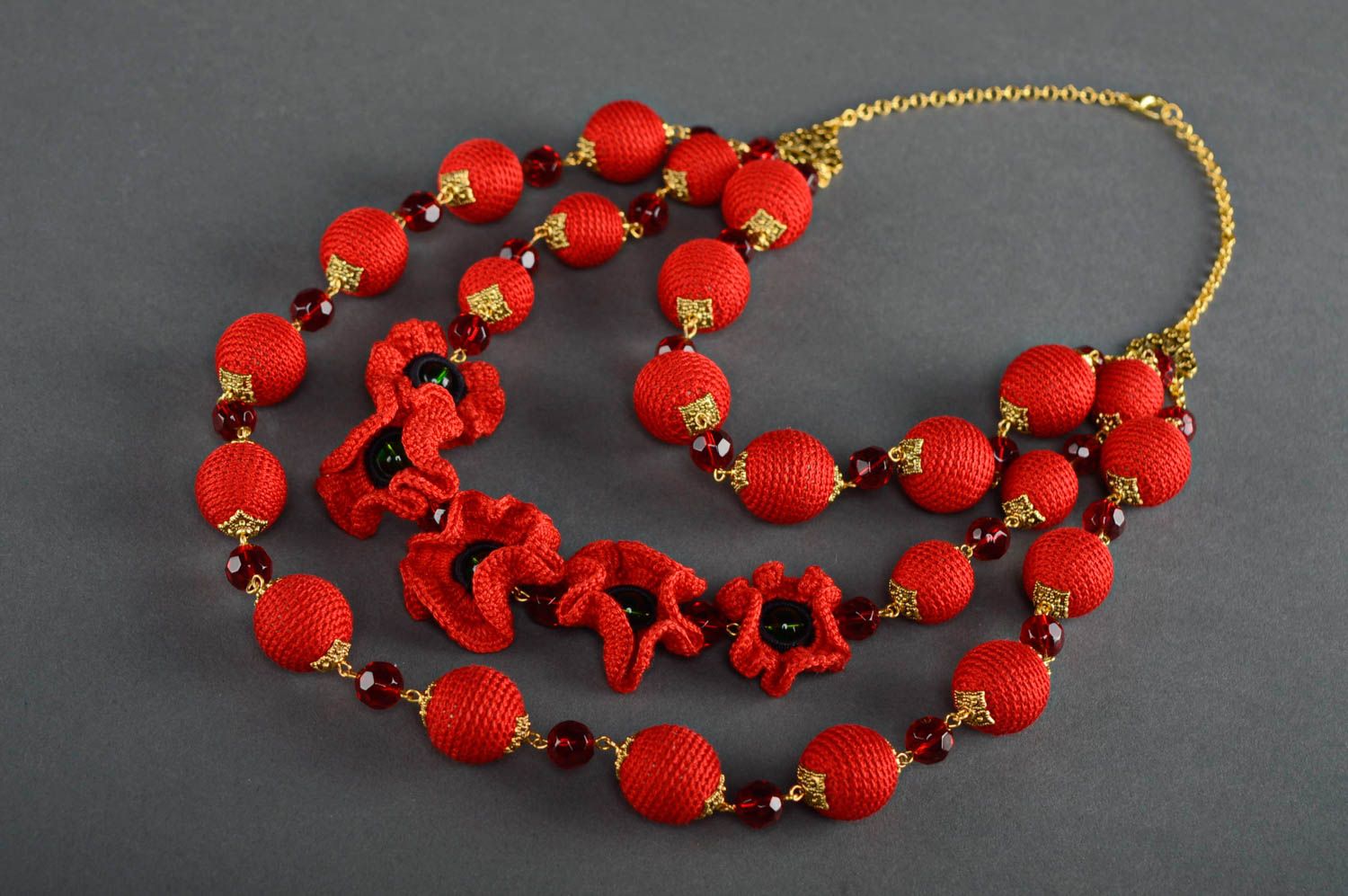 Collier tricoté au crochet multirang rouge fait main fleurs pavots cadeau femme photo 1