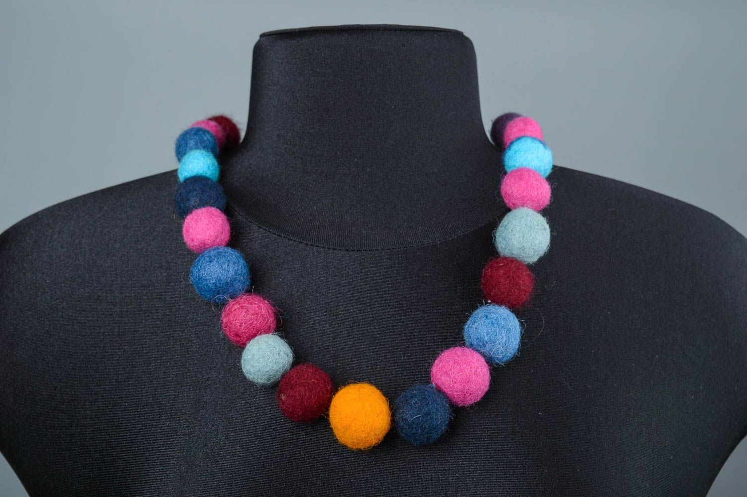 Handmade Kette aus Wolle Damen Collier Halskette Damen Halskette Frauen bunt  foto 5
