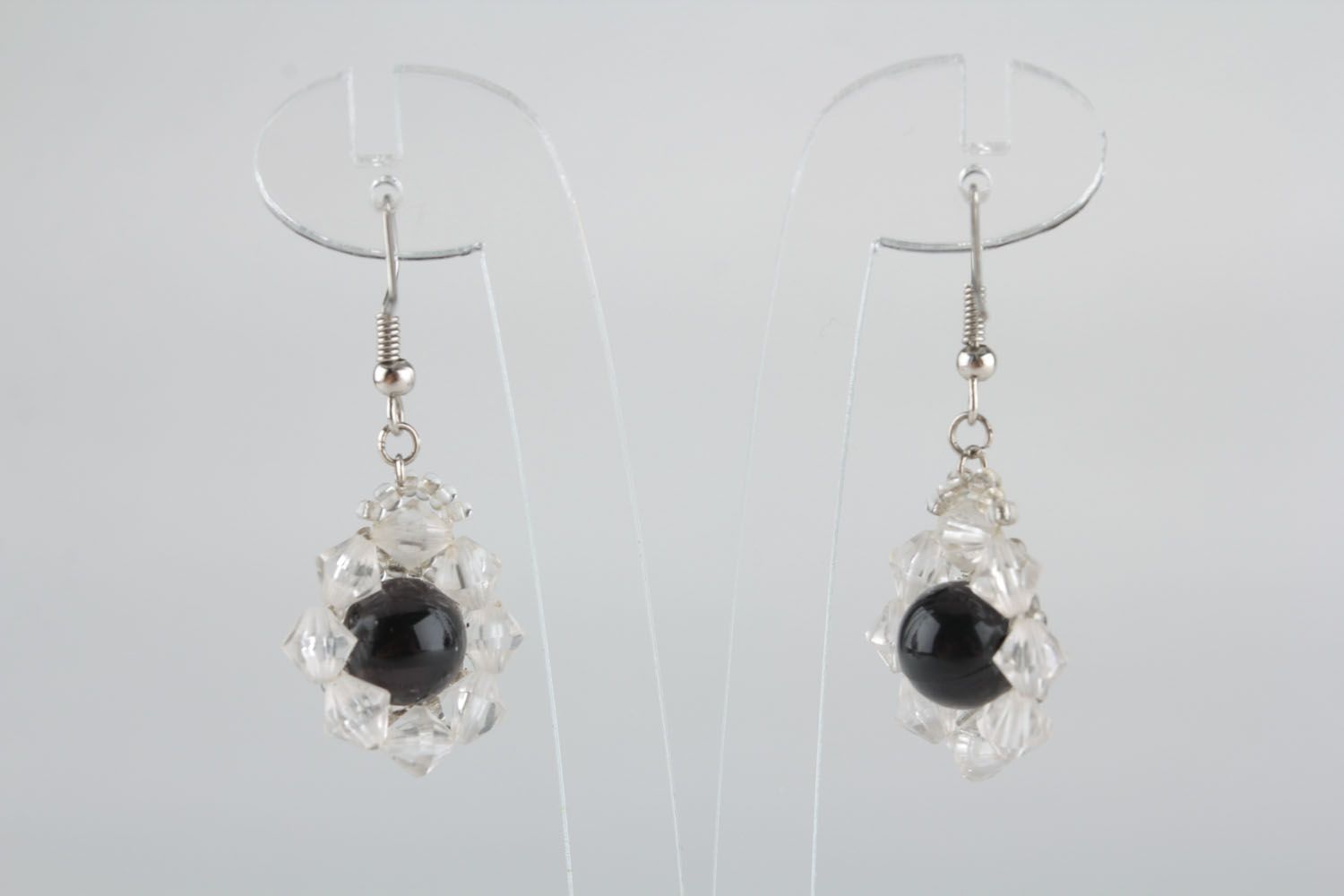 Ohrringe aus Glasperlen Schwarze Perle foto 3