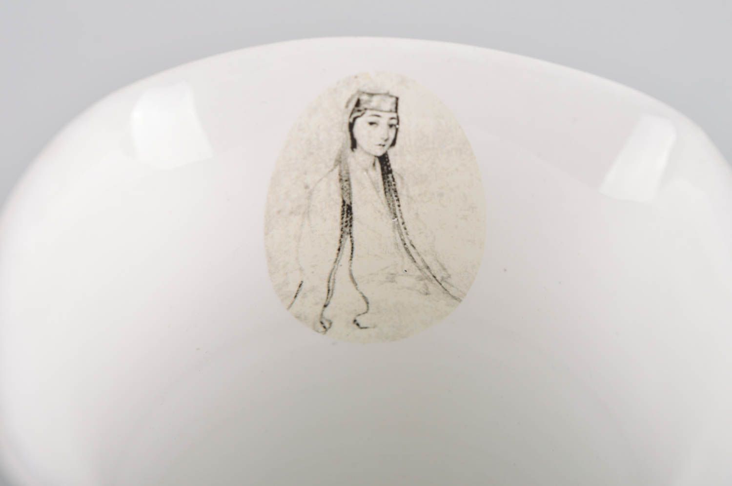 Taza de cerámica con platillo utensilio de cocina taza para té de color blanco foto 2