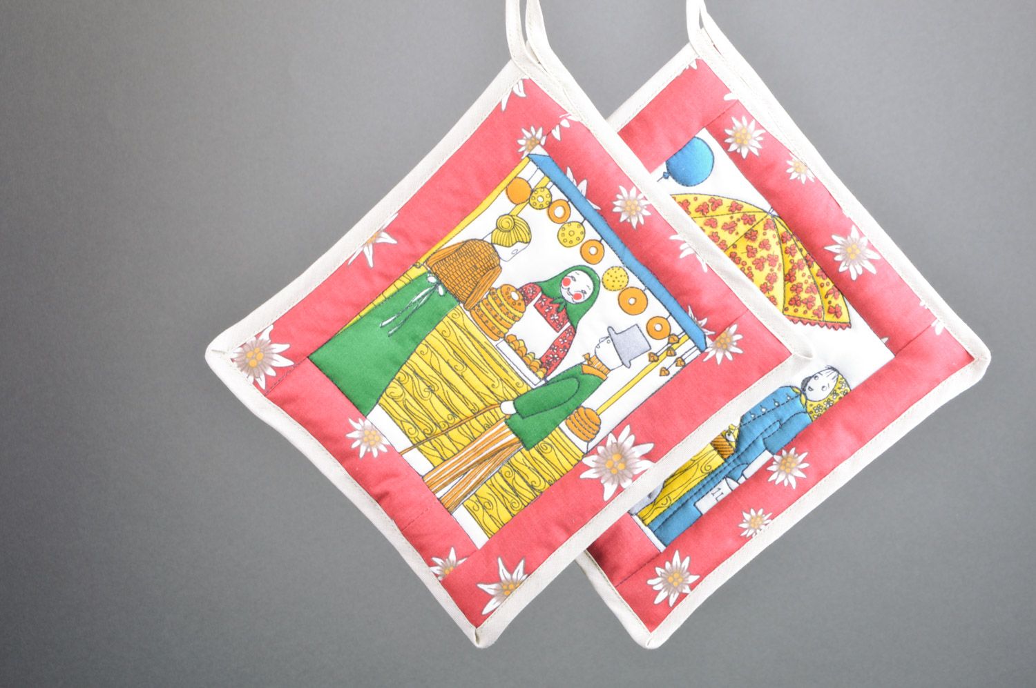 Set of handmade bright colorful kitchen hot pot holders sewn of cotton 2 items photo 2
