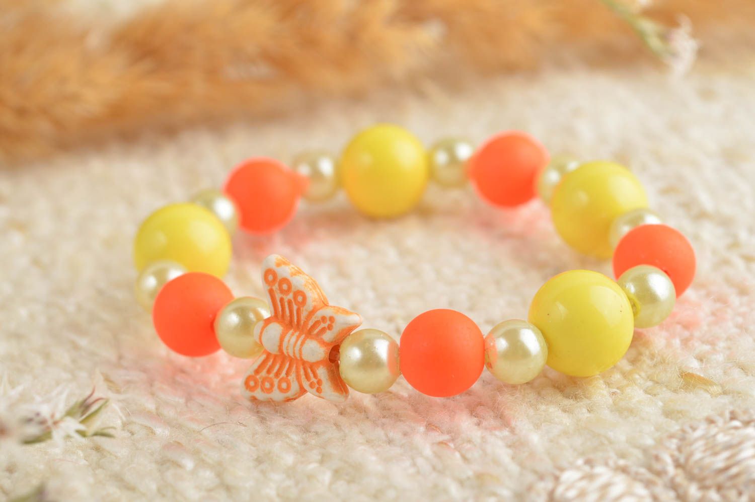 Pulsera de cuentas pulsera artesanal anaranjada y amarilla accesorio para niña  foto 1