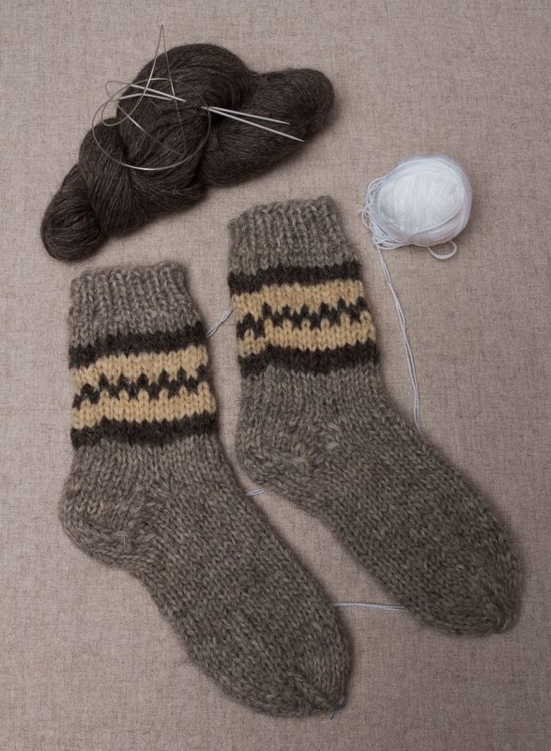 Calzini di lana per donna fatti a mano abbigliamento da donna calzini grigi
 foto 1