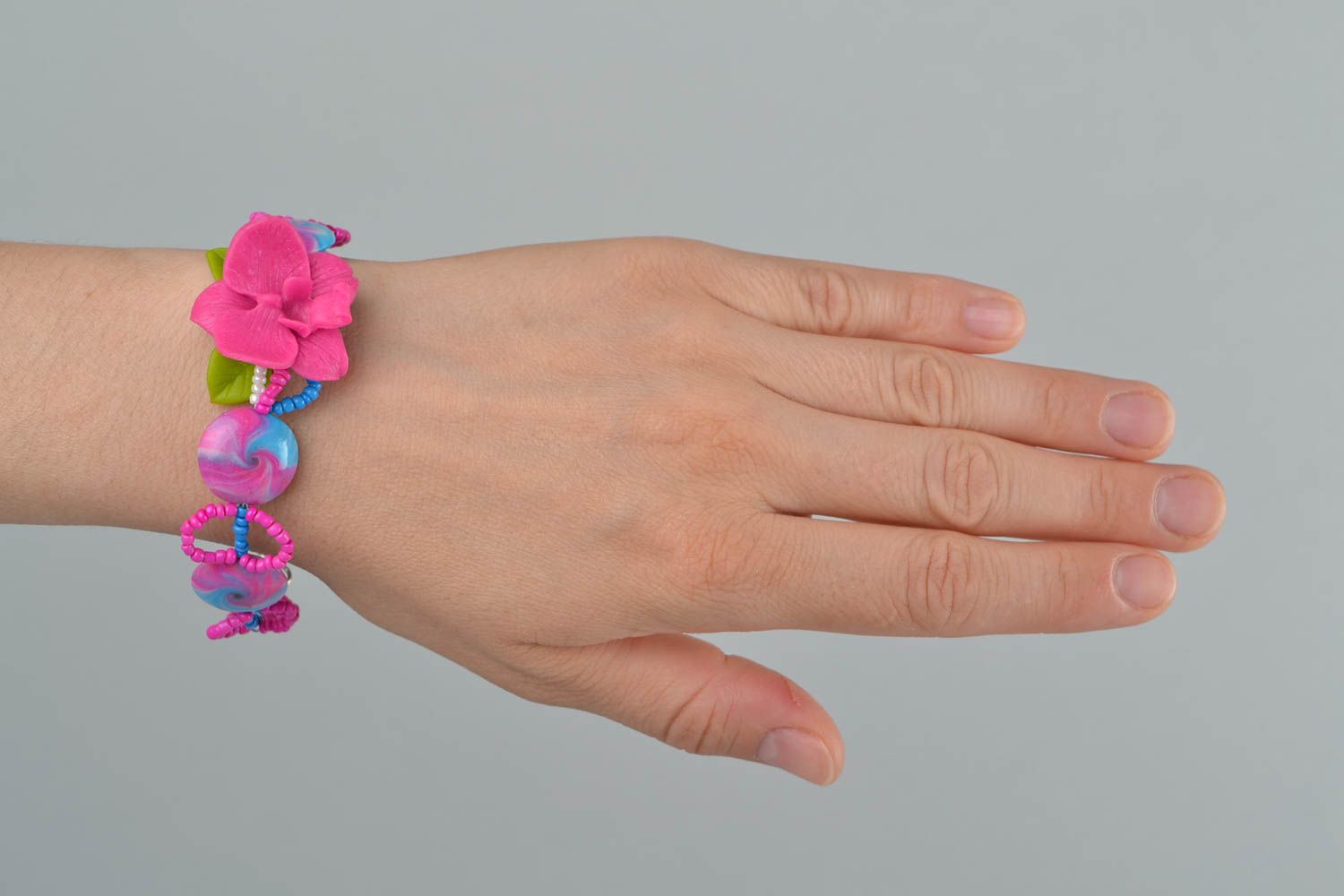 Unusual bright pink handmade designer polymer clay flower bracelet photo 2