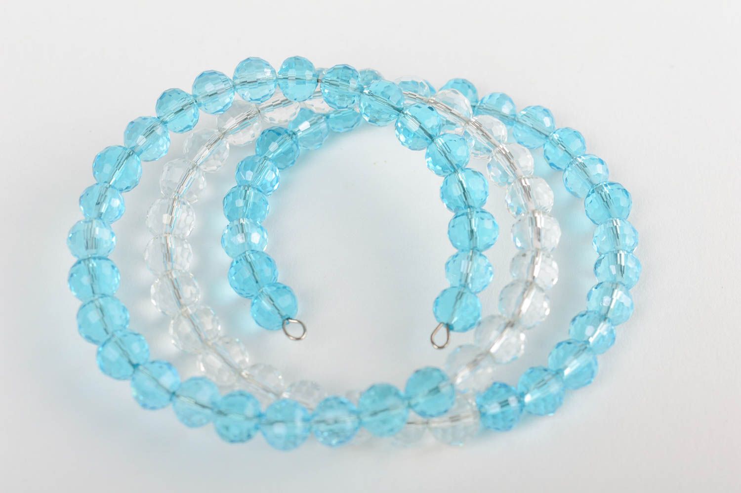 Bracelet fait main en cristal tchèque bleu ciel tendre à trois rangs accessoire photo 3