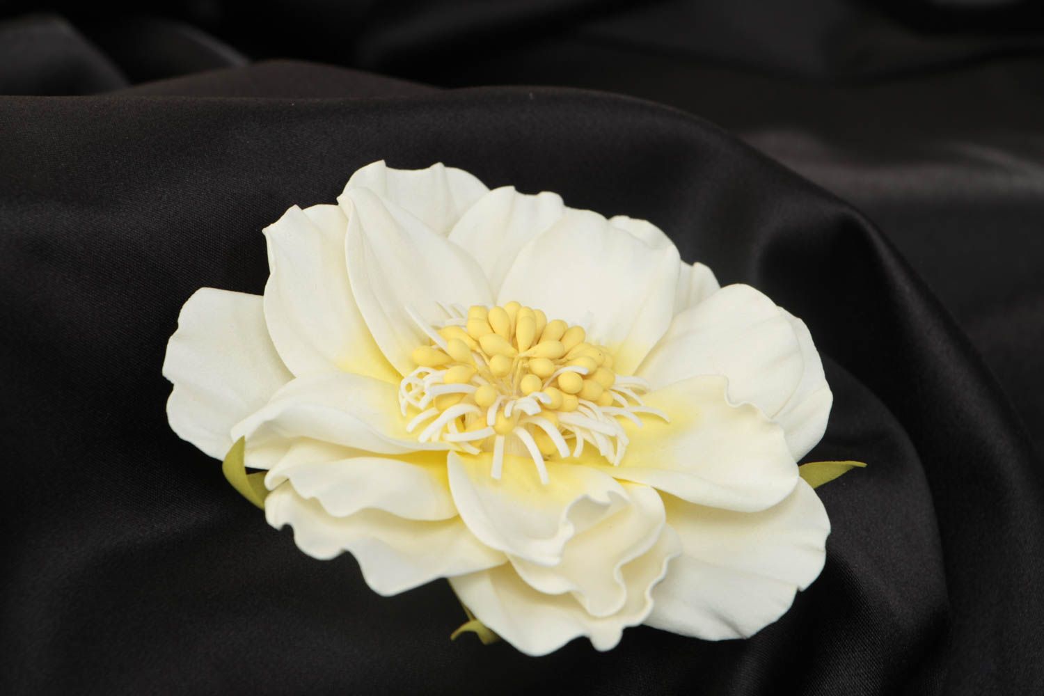 Handmade festive decorative hair clip brooch with foamiran flower of white color photo 1