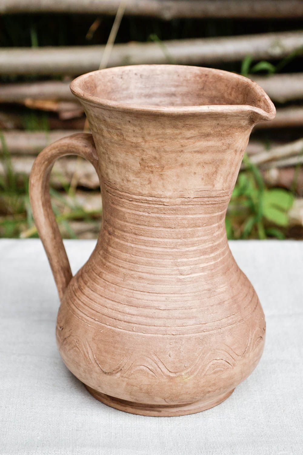 Jarra de barro hecha a mano decorada vajilla de cerámica accesorio de cocina foto 1