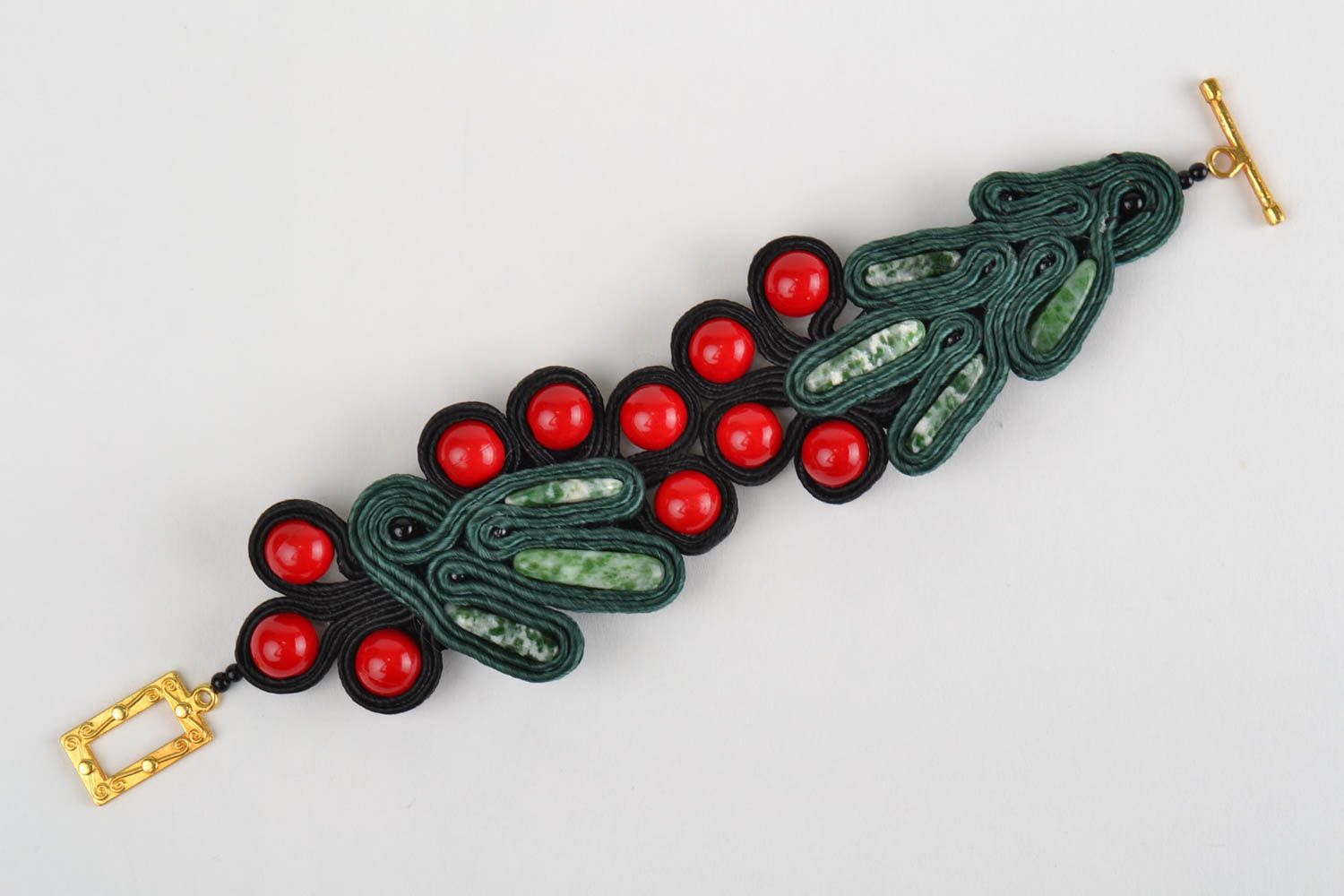 Soutache Schmuck Armband mit Naturstein Jadeit handmade grün rot foto 2