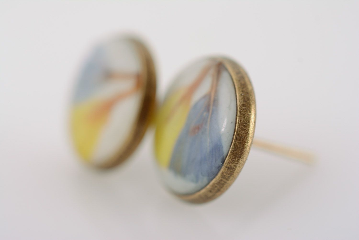 Handmade yellow and blue women's stud earrings with dried flower petals coated with epoxy  photo 5