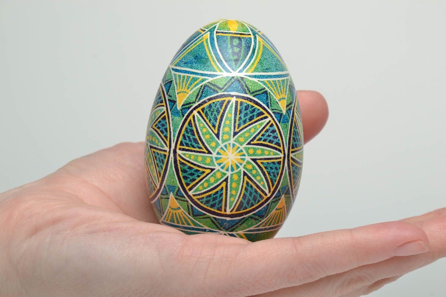 Décoration œuf de Pâques peint d'oie fait main symbole solaire style ethnique  photo 5