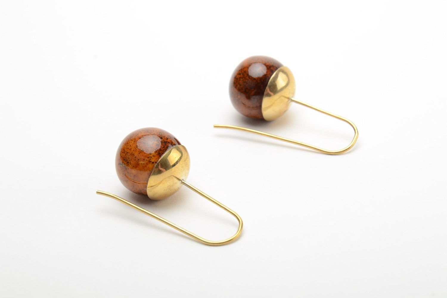 Handmade elegant dangling latten earrings with ceramic beads of brown color photo 3