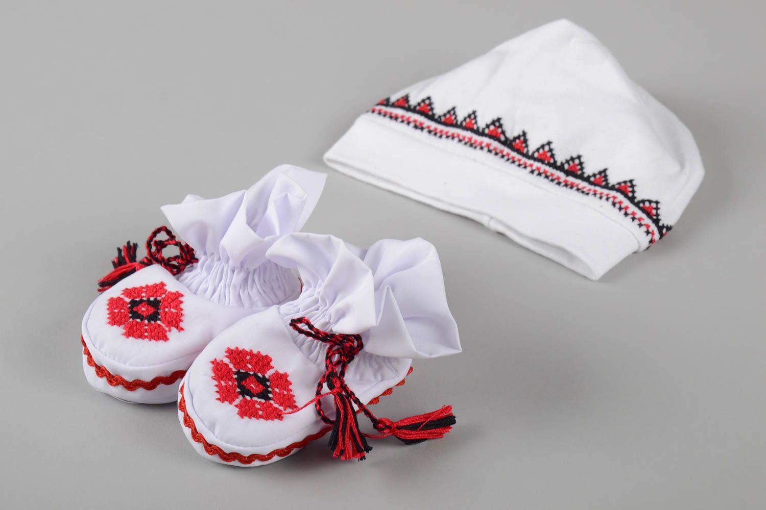 Handmade Baby Mütze Schuhe für Neugeborene Baby Kleidung Batist mit Stickerei foto 1