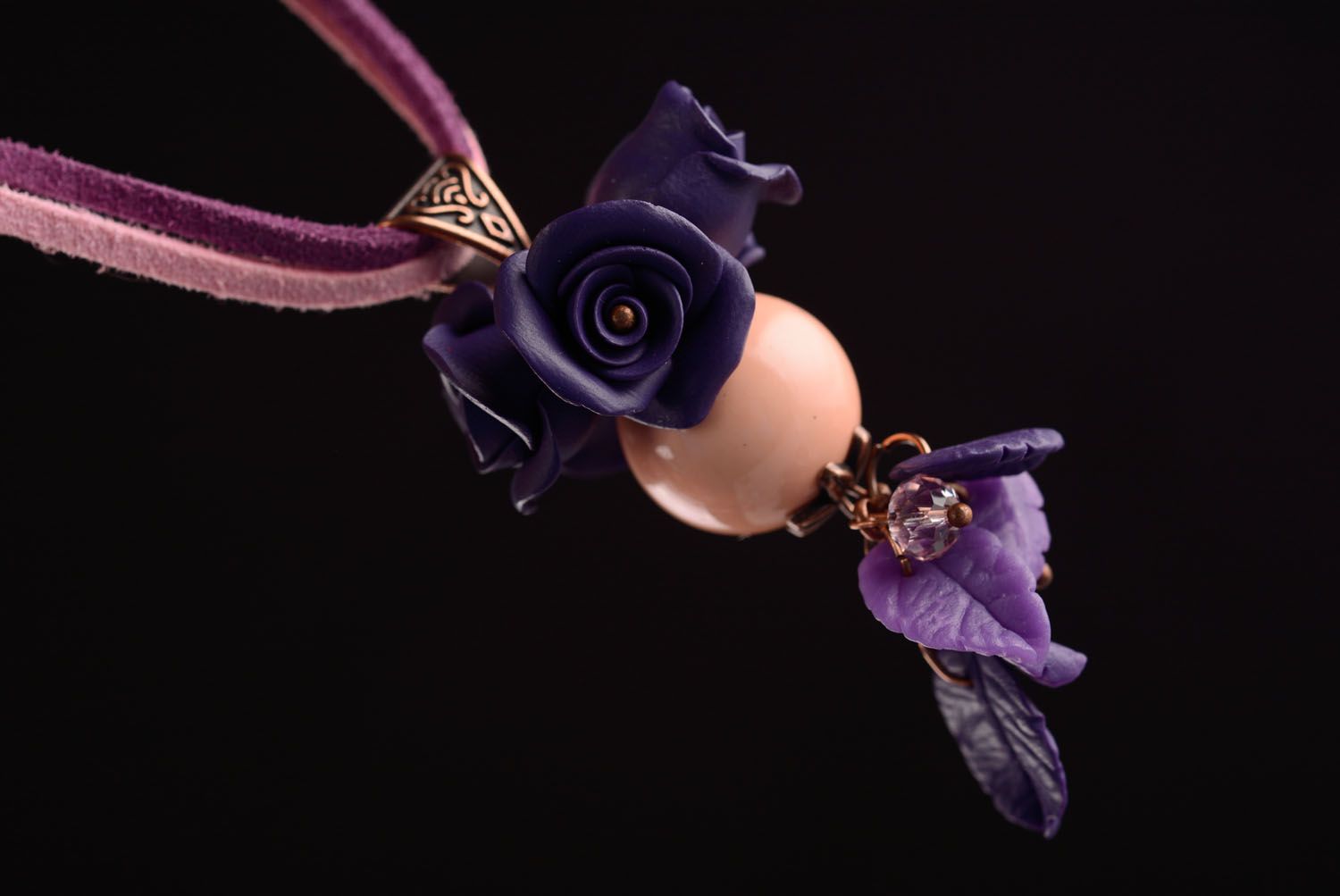 Pendentif en pâte polymère Roses violettes  photo 4