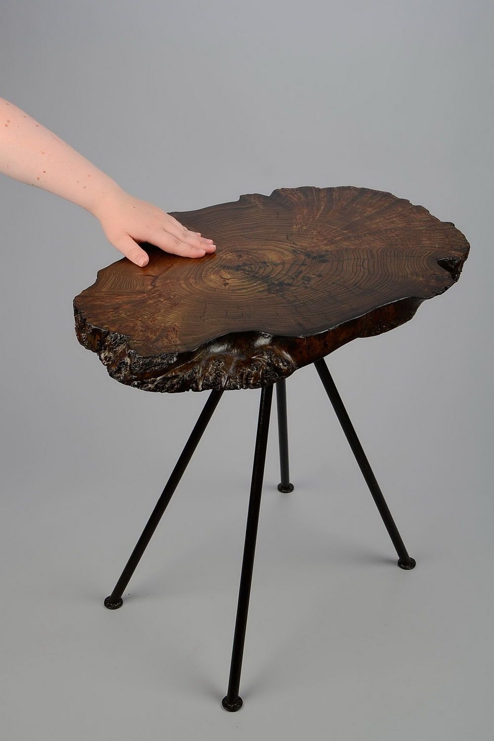 Кофейный столик из дерева  фото 5