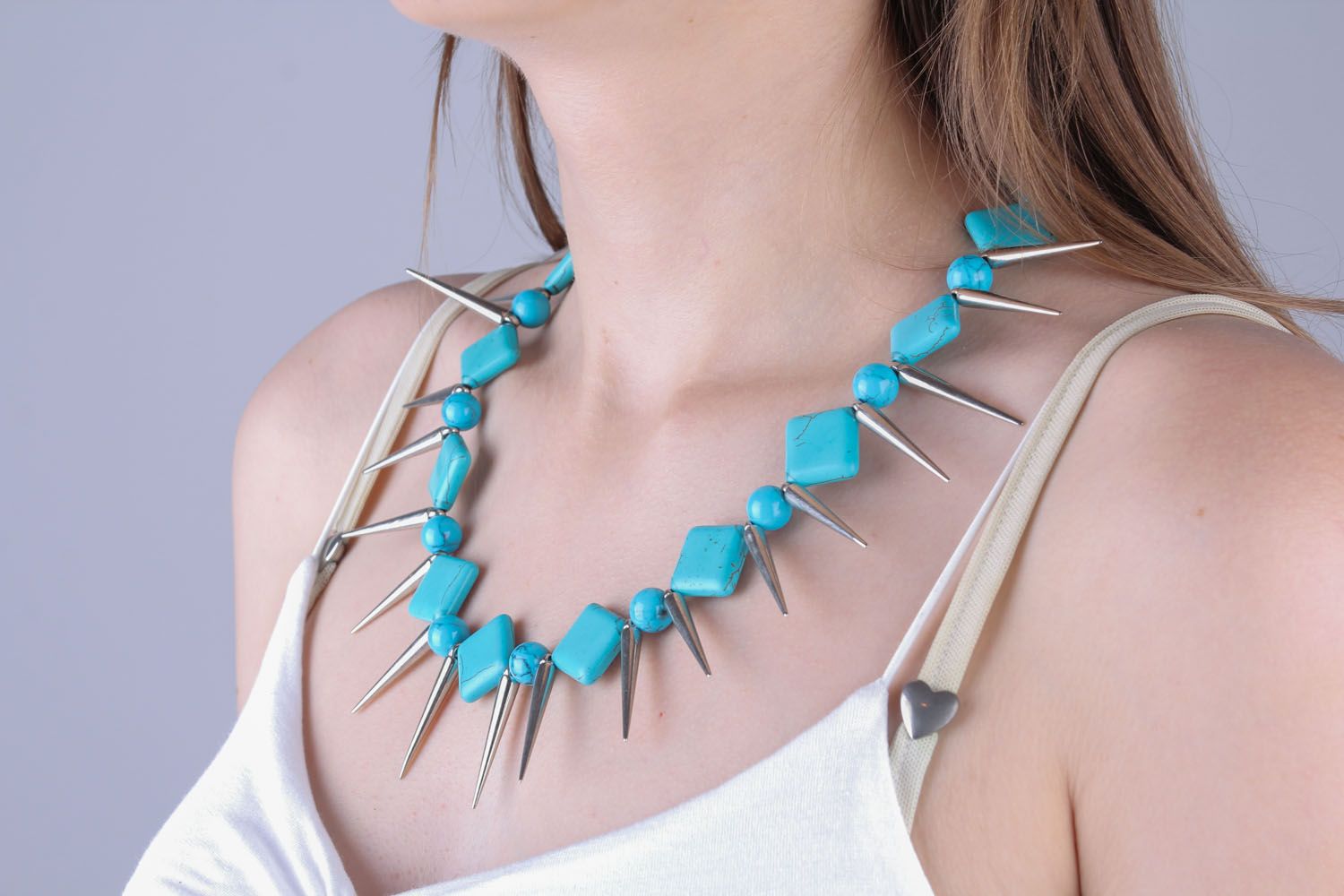 Turquoise necklace with spikes photo 4