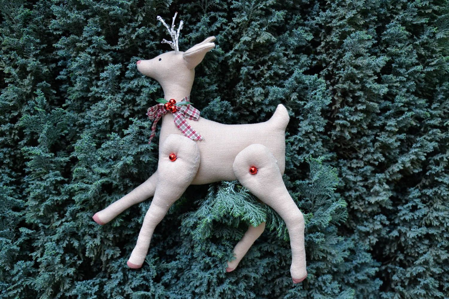 New Year decoration Fawn photo 1