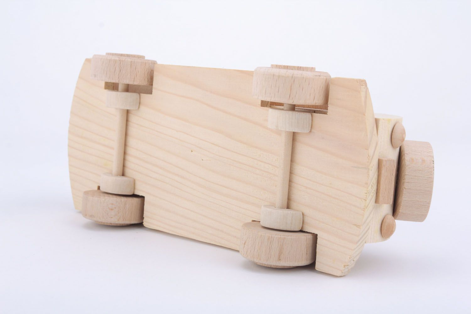 Brinquedo de madeira feito à mão ecologicamente puro Carro foto 2