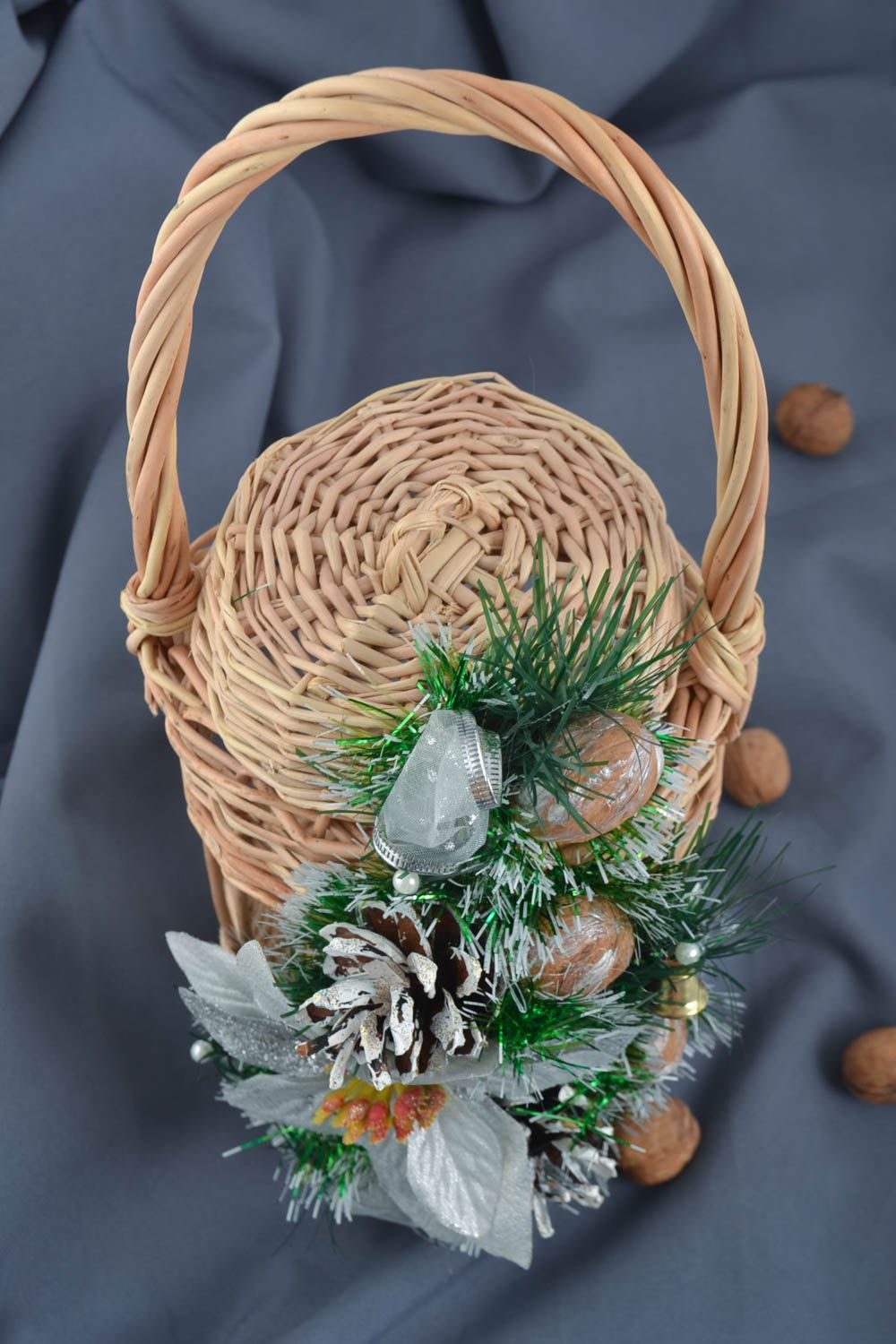 Beautiful handmade Easter basket ideas unusual woven basket Easter accessories photo 2