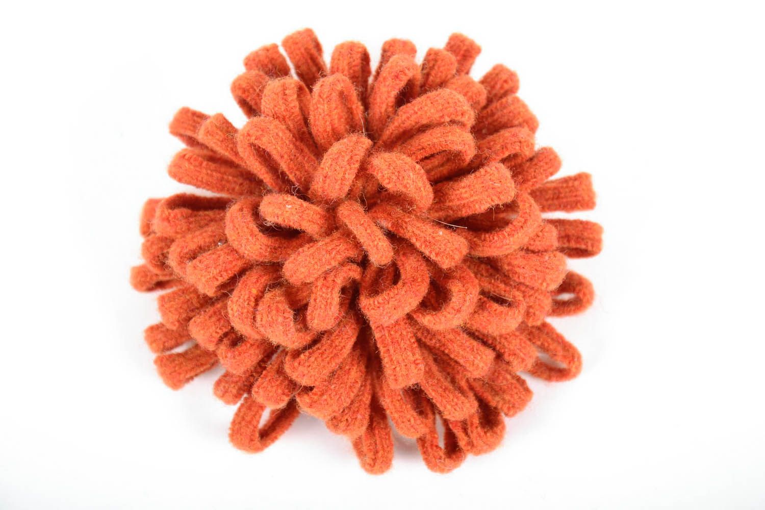 Grande broche fleur en laine orange photo 2