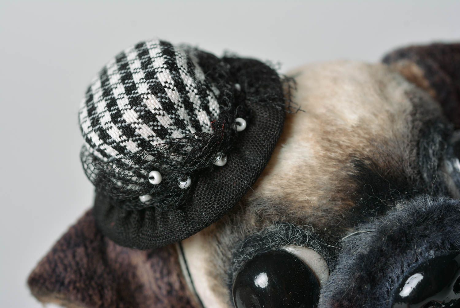 Stoff Kuscheltier handmade Plüsch Hund Mops interessantes Geschenk für Kinder foto 5