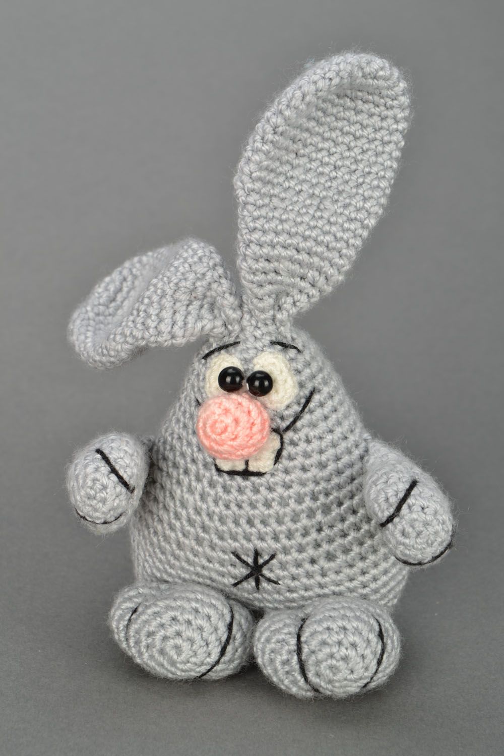 Jouet mou tricoté au crochet Lièvre  photo 1