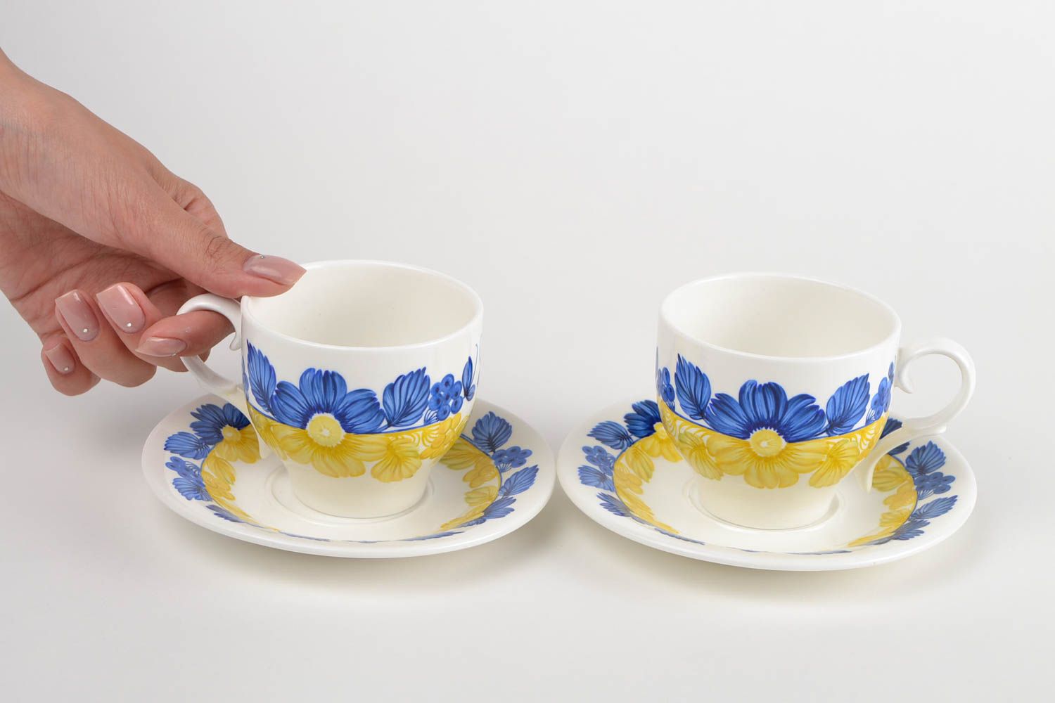 Set of 2 two 6 oz porcelain coffee cups with blue and yellow flowers design photo 2