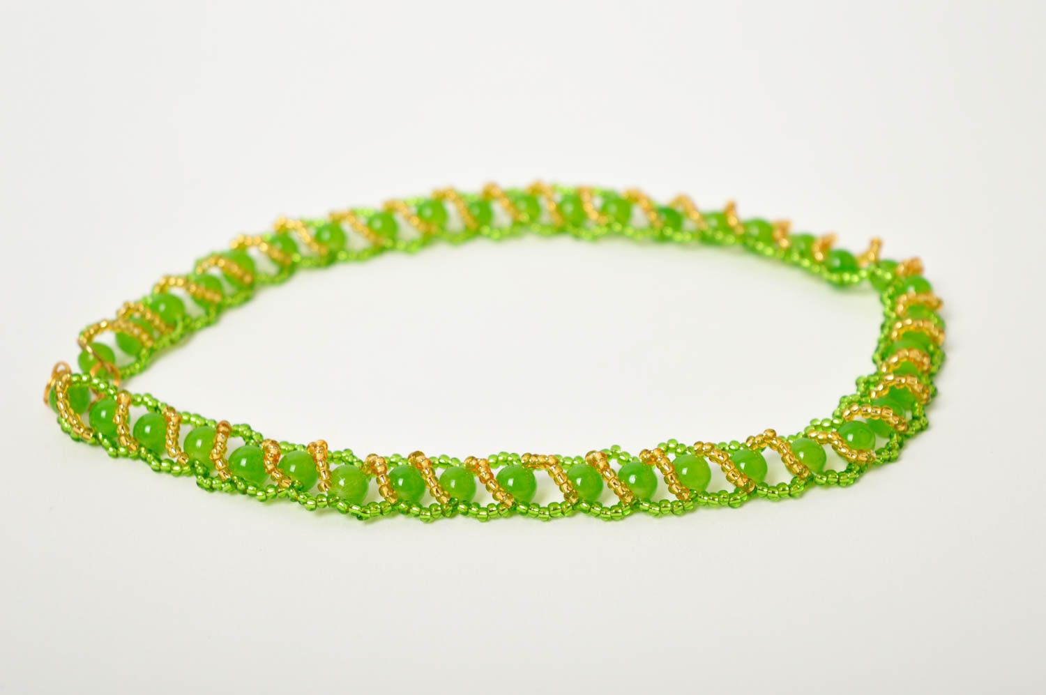 Колье из бисера украшение ручной работы ожерелье из бисера зеленое красивое фото 4
