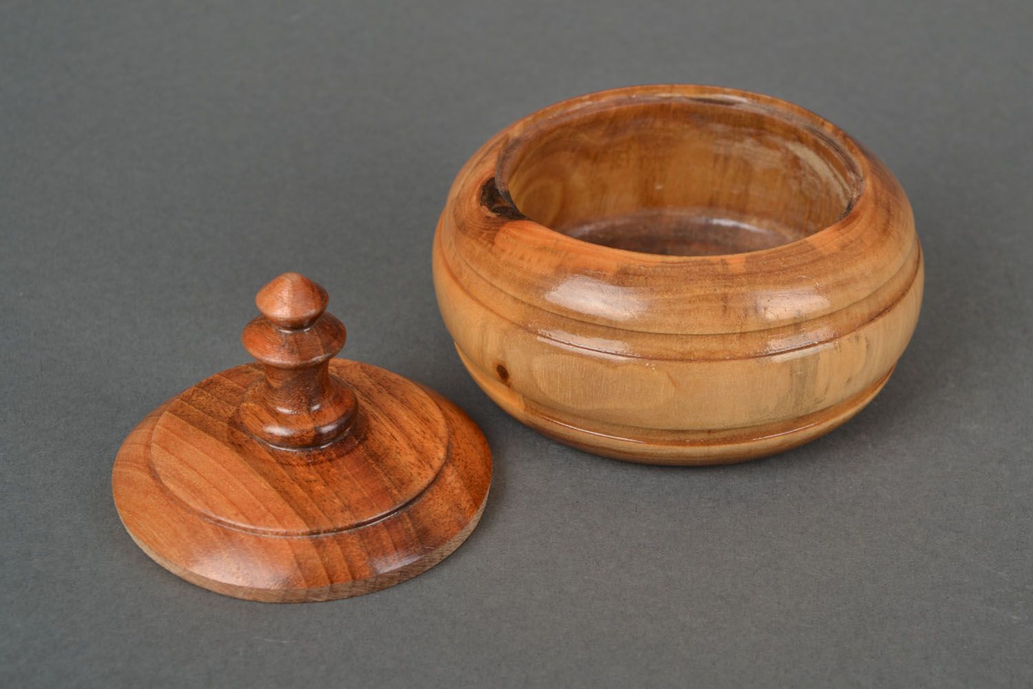 Wooden candy bowl photo 5