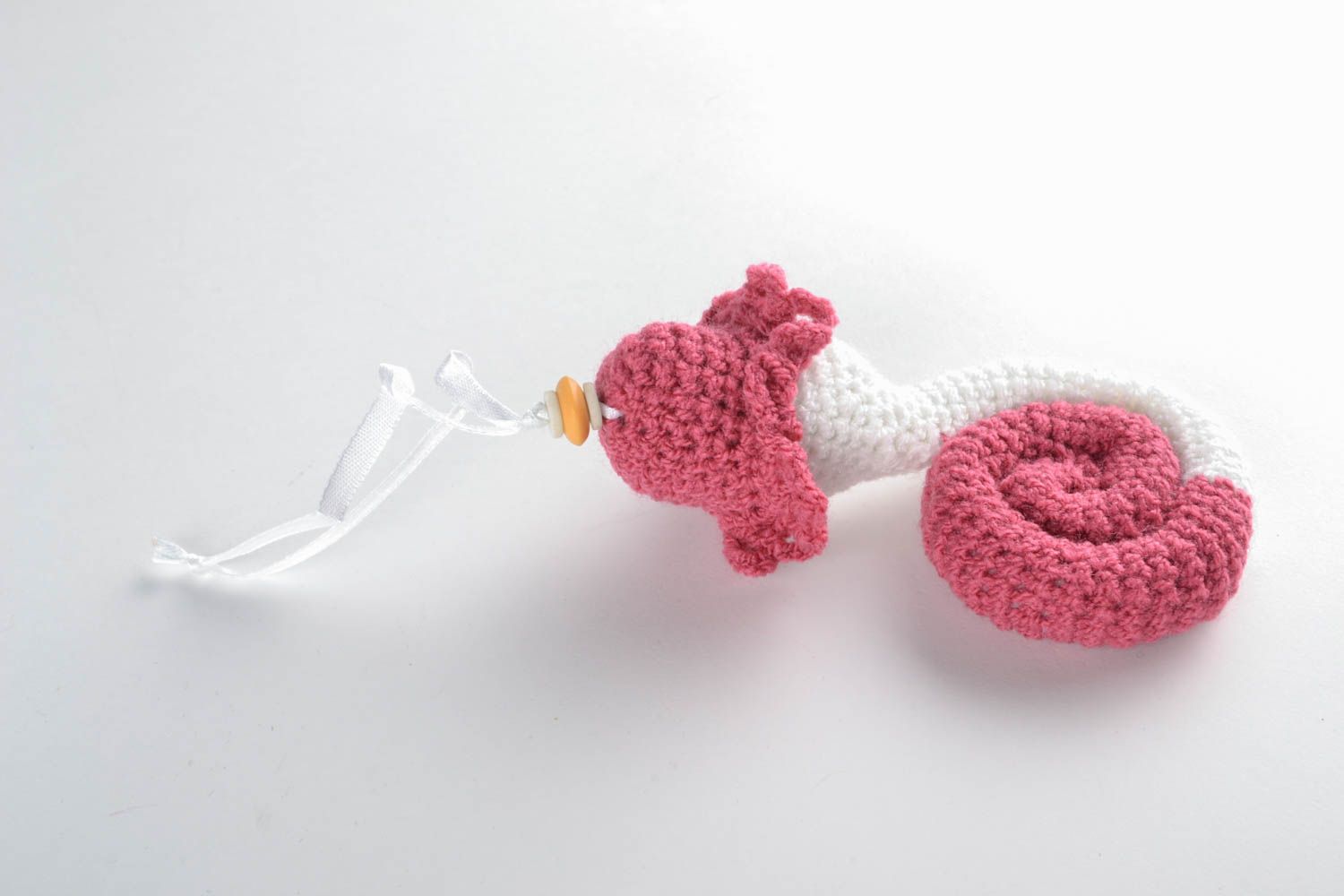 Pink crochet toy snail photo 4