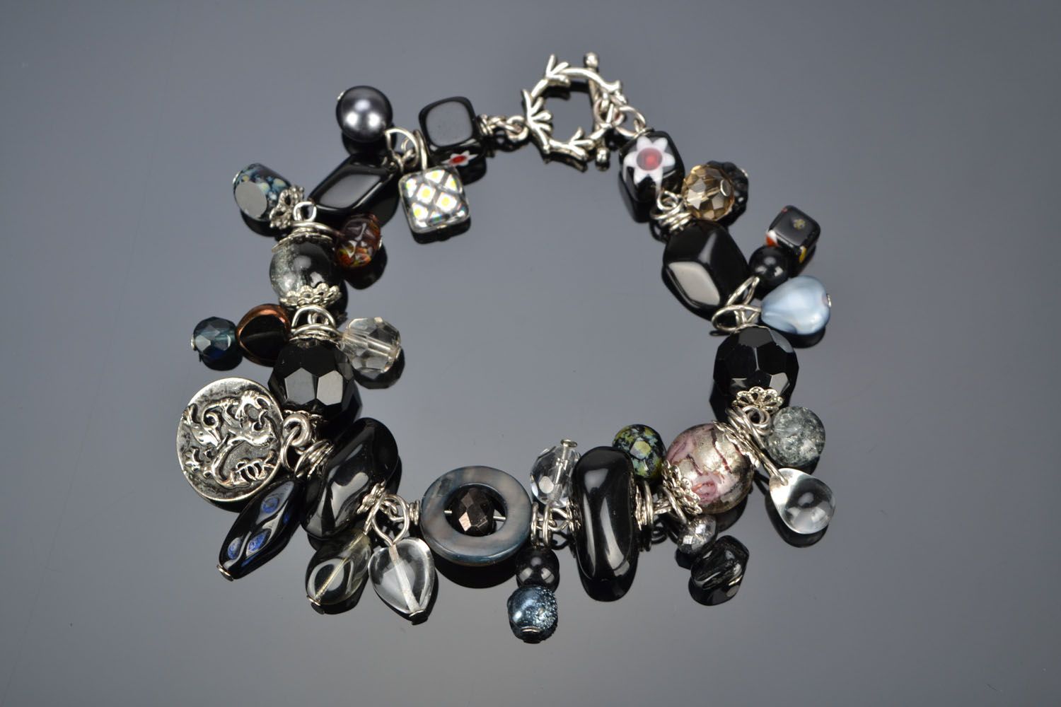 Bracelet with glass charms made using lampwork technique photo 2