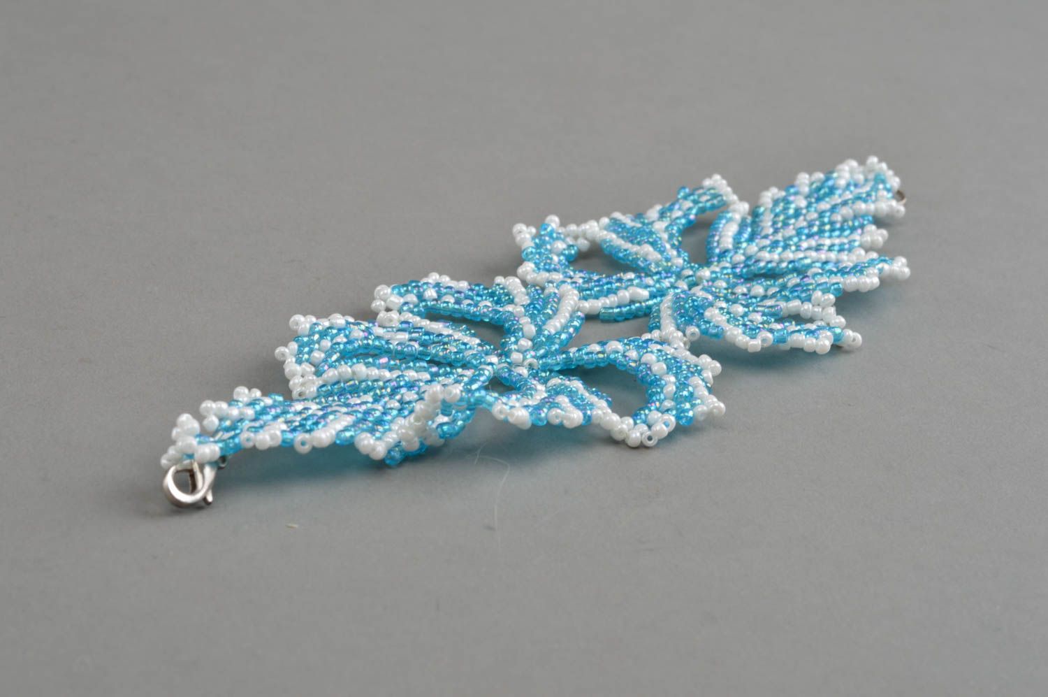 Bracelet en perles de rocaille fait main bleu blanc accessoire bijou pour femme photo 2