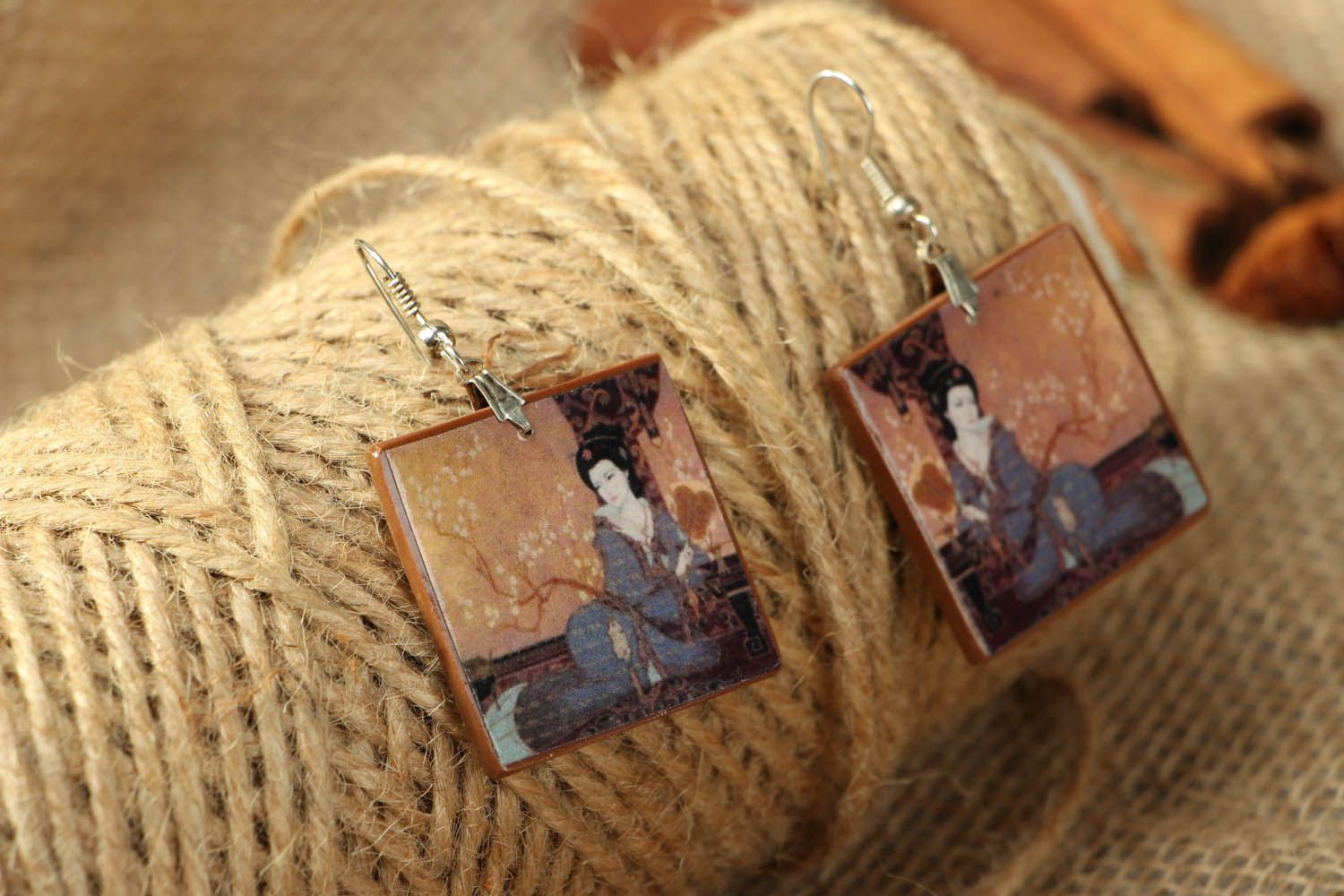 Handmade square dangle earrings photo 3