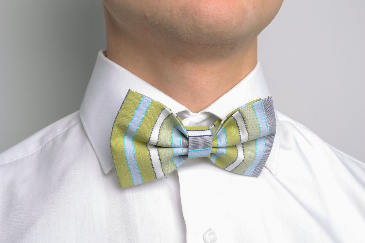Striped bow tie photo 5