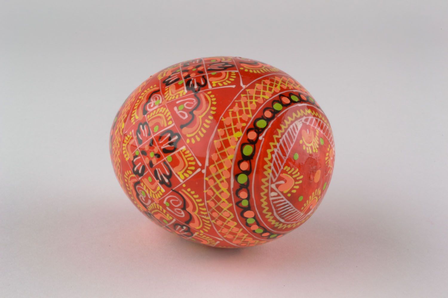 Wooden egg with beautiful painting photo 4