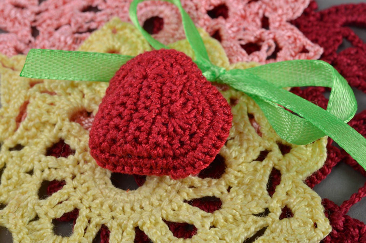 Decorative crocheted handmade cotton napkin for coffee table home decor ideas photo 2