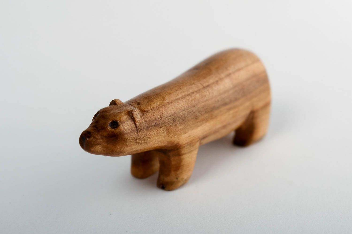 Figur aus Holz handmade geschnitzte Holzfigur Öko Spielzeug Tisch Deko Bär schön foto 3