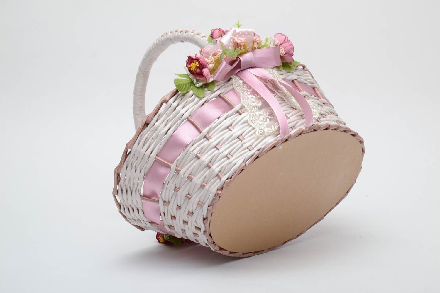 Beautiful woven paper basket photo 4
