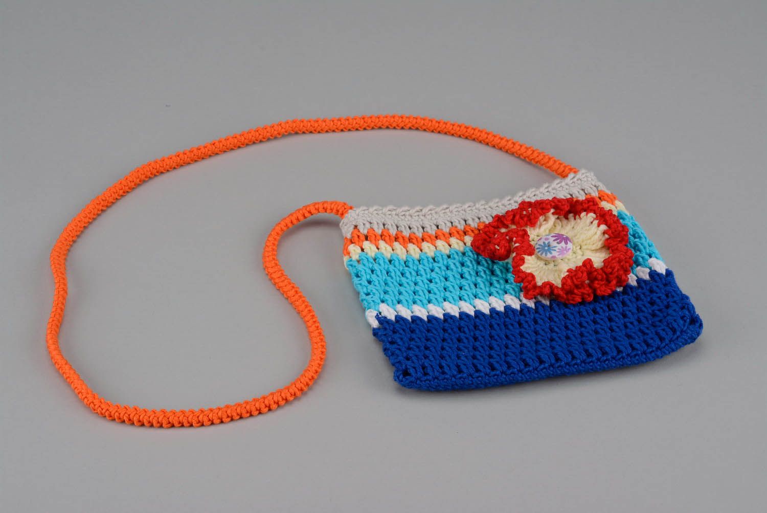 Crocheted bag with flower photo 2
