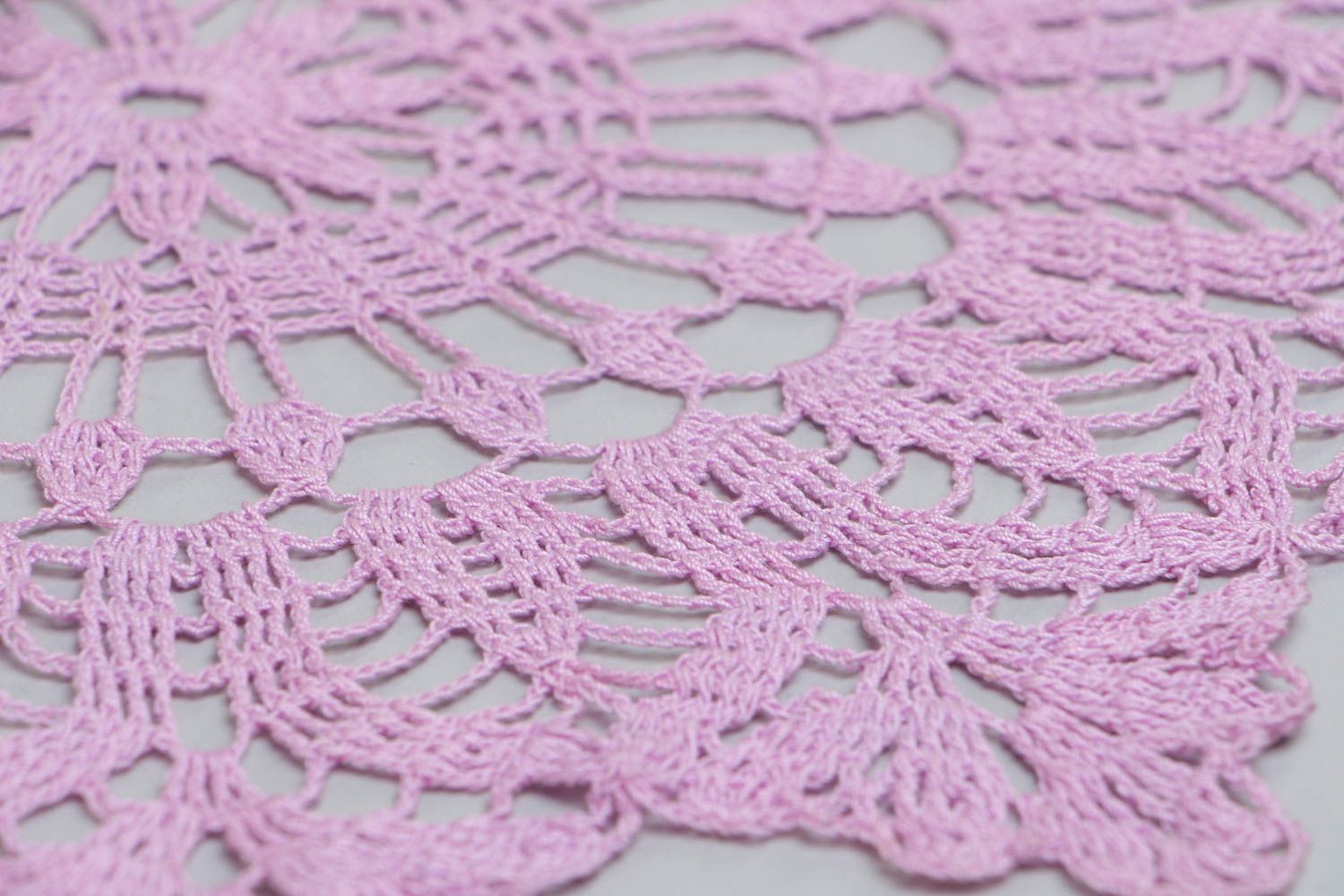Napperon mauve tricoté au crochet en coton 100 fait main ajouré rond décoratif photo 4