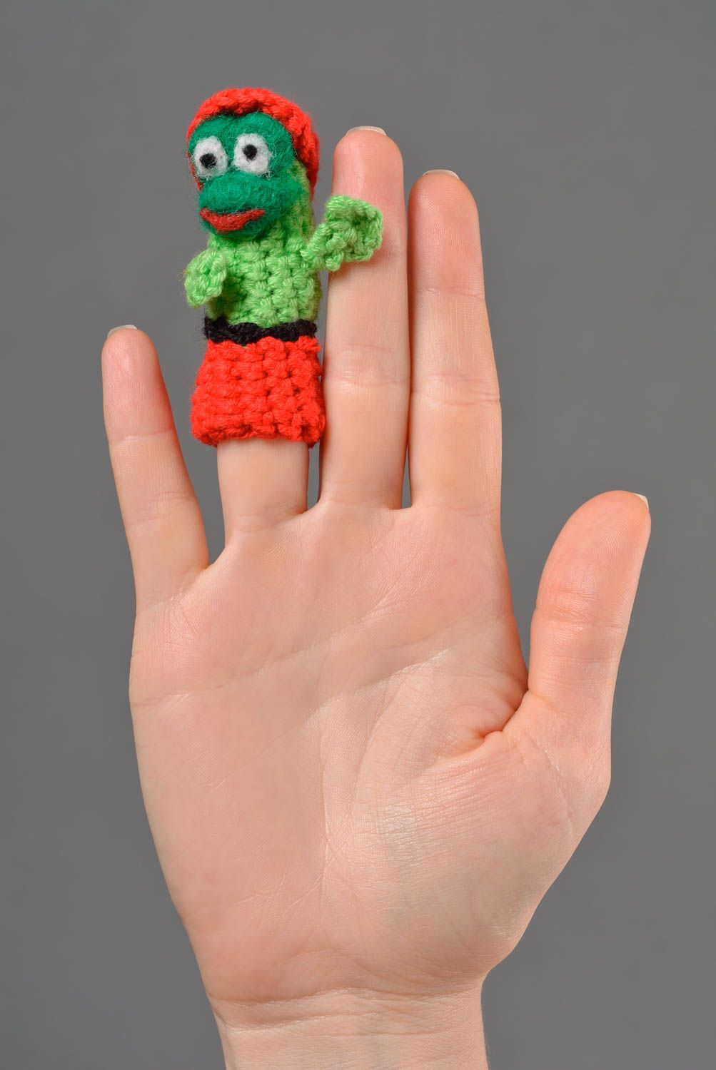 Мягкая игрушка ручной работы пальчиковая игрушка крючком подарок ребенку фото 3