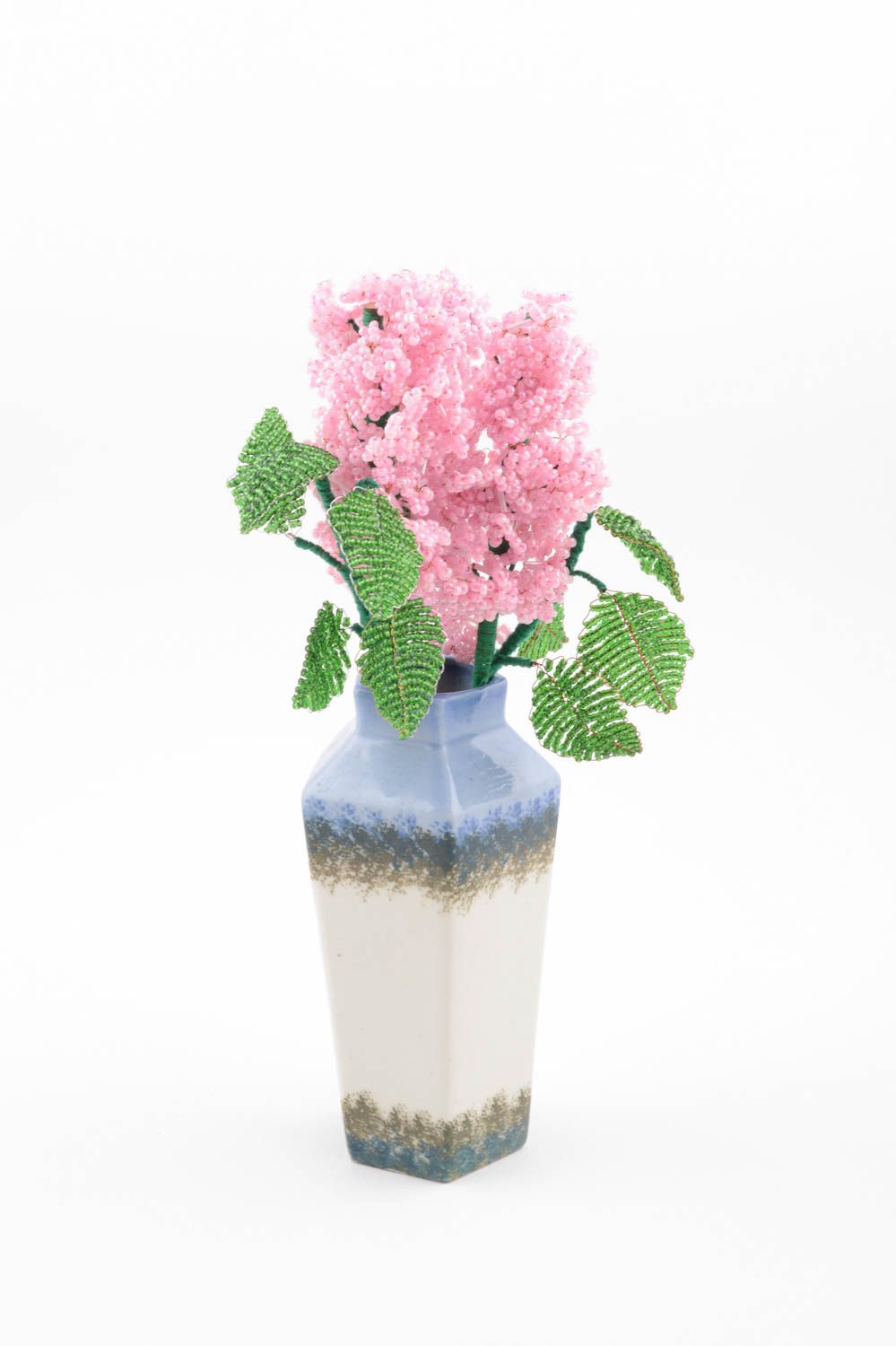 Ваза с цветами из бисера ручной работы красивый декор для дома Букет сирени фото 2